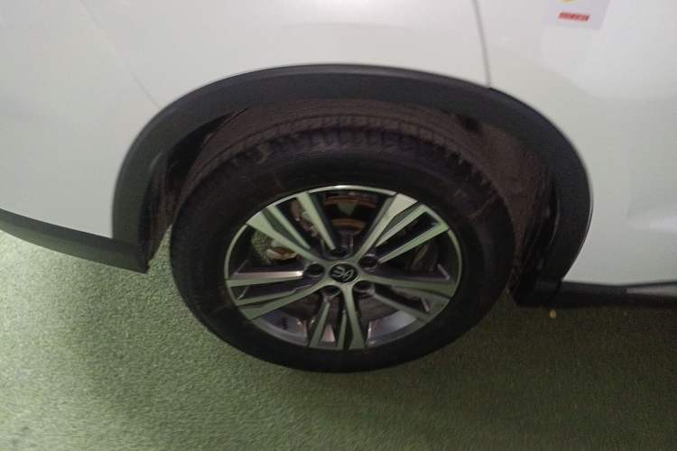 Used BYD Song Pro 2021 1.5T Automatic Xiaoyun Luxury Model Right Rear Wheel Hub
