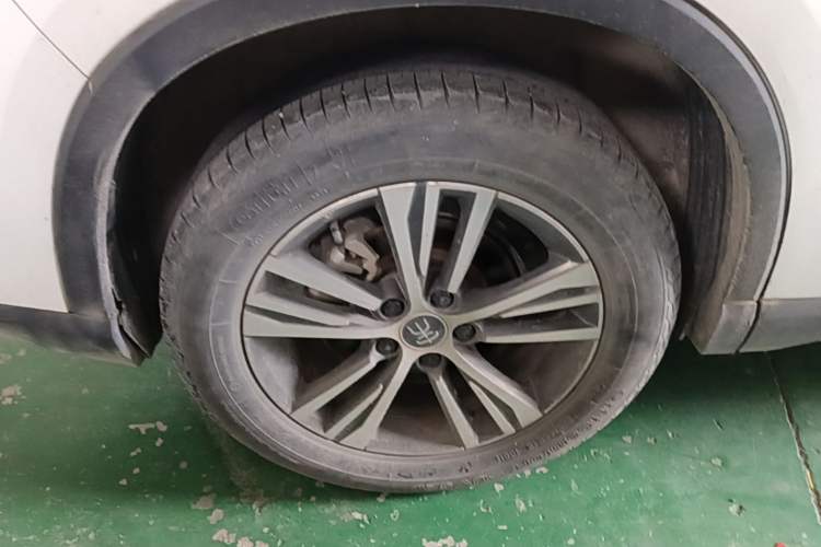 Used BYD Song Pro 2021 1.5T Automatic Xiaoyun Elite Edition Right Rear Wheel Hub