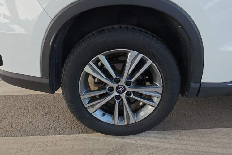Used BYD Song Pro 2021 1.5T Manual Elite Edition Right Rear Wheel Hub