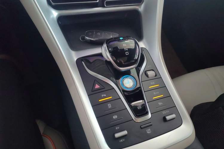 Used BYD Song Pro New Energy 2024 HONOR Edition DM-i 110KM Excellence Model Gear Lever