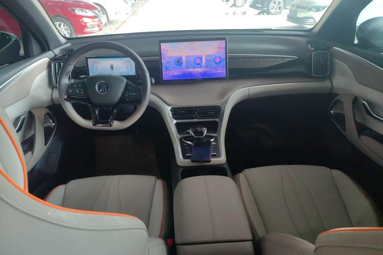 Used BYD Song Pro New Energy 2024 HONOR Edition DM-i 110KM Excellence Model Interior 2
