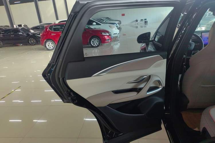 Used BYD Song Pro New Energy 2024 HONOR Edition DM-i 110KM Excellence Model Interior 8