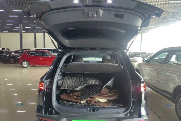 Used BYD Song Pro New Energy 2024 HONOR Edition DM-i 110KM Excellence Model Trunk