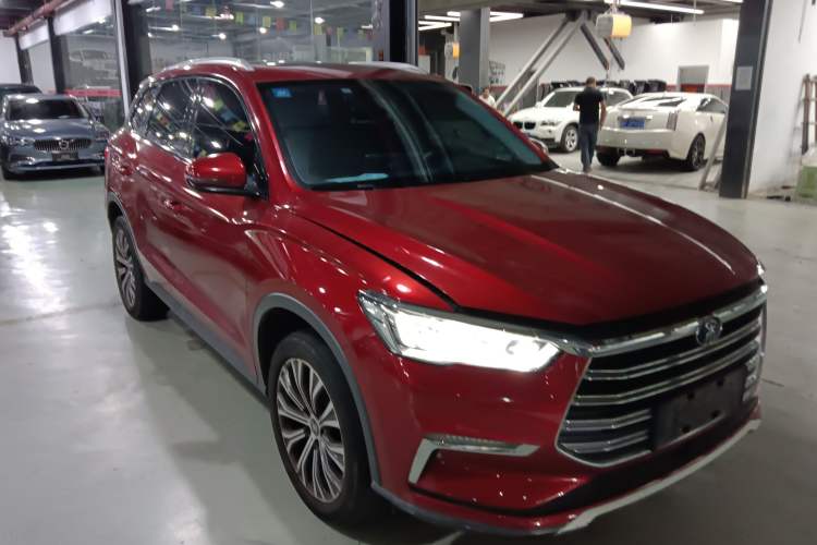 Used BYD Song Pro New Energy 2019 DM 1.5T Four-Wheel Drive Performance Edition Flagship Model Front Right 45 Deg