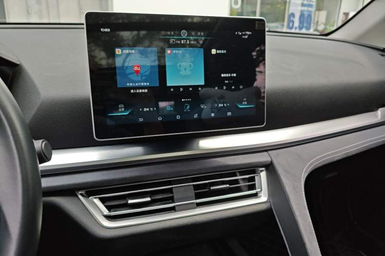 Used BYD Song Pro New Energy 2019 DM 1.5T Four-Wheel Drive Performance Edition Deluxe Model Audio And AC Panel
