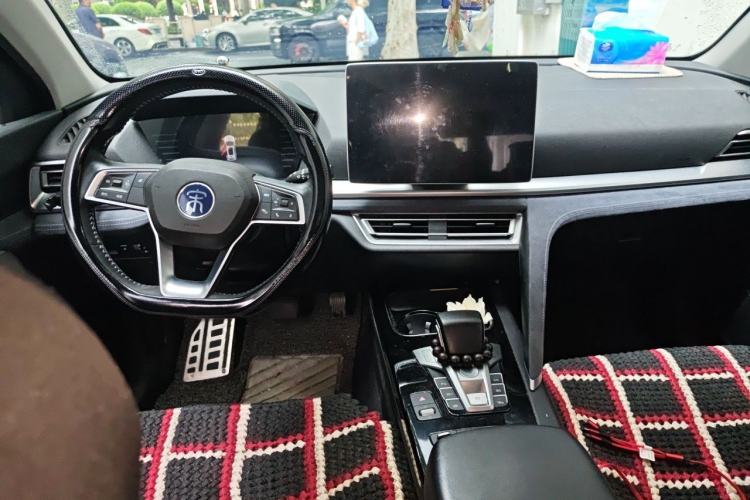 Used BYD Song Pro New Energy 2019 DM 1.5T Four-Wheel Drive Performance Edition Deluxe Model Center Console