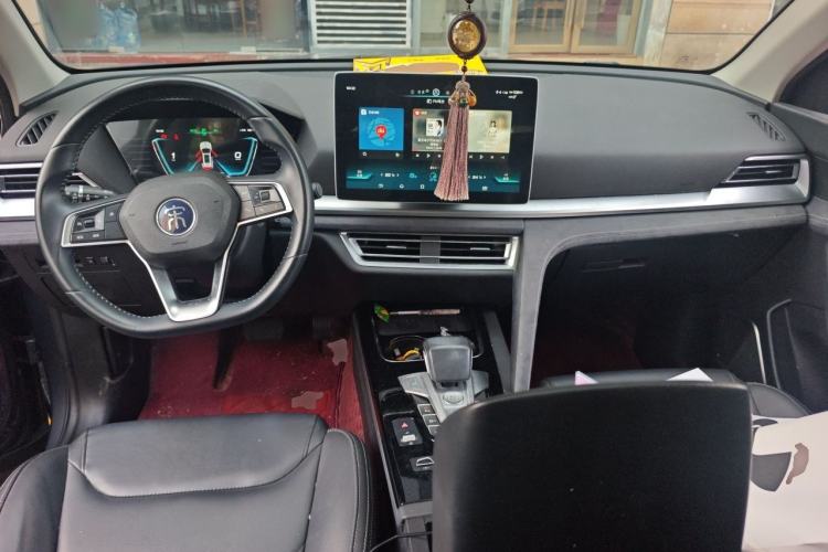 Used BYD Song Pro New Energy 2019 DM 1.5T Four-Wheel Drive Performance Edition Deluxe Model Center Console