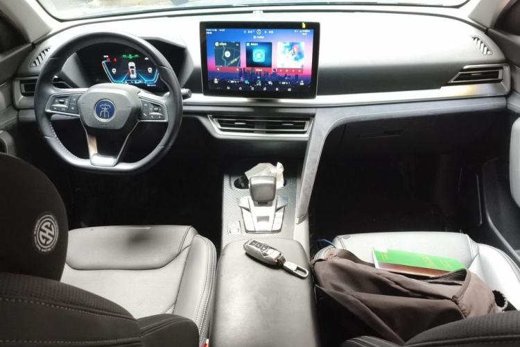 Used BYD Song Pro New Energy 2019 DM 1.5T Four-Wheel Drive Performance Edition Flagship Model Center Console