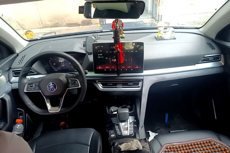 Used BYD Song Pro New Energy 2019 DM 1.5T Four-Wheel Drive Performance Edition Flagship Model Center Console