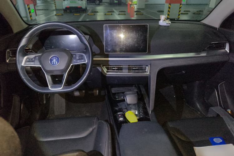 Used BYD Song Pro New Energy 2019 DM 1.5T Four-Wheel Drive Performance Edition Deluxe Model Center Console