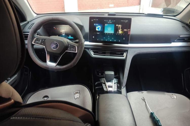 Used BYD Song Pro New Energy 2019 EV High-Power Long-Range Flagship Model Center Console