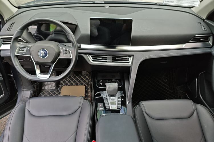 Used BYD Song Pro New Energy 2019 DM 1.5T Four-Wheel Drive Performance Edition Deluxe Model Center Console