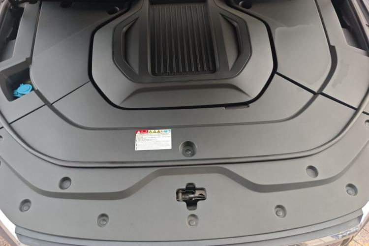 Used BYD Song Pro New Energy 2019 DM 1.5T Four-Wheel Drive Performance Edition Deluxe Model Engine Bay