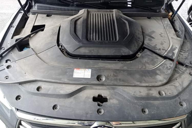 Used BYD Song Pro New Energy 2019 DM 1.5T Four-Wheel Drive Performance Edition Deluxe Model Engine Bay