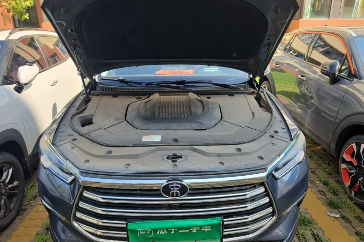 Used BYD Song Pro New Energy 2019 DM 1.5T Four-Wheel Drive Performance Edition Deluxe Model Engine Bay