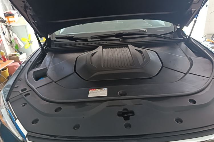 Used BYD Song Pro New Energy 2019 DM 1.5T Four-Wheel Drive Performance Edition Flagship Model Engine Bay