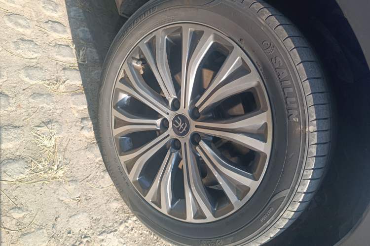 Used BYD Song Pro New Energy 2019 EV High-Power Long-Range Flagship Model Exterior 2
