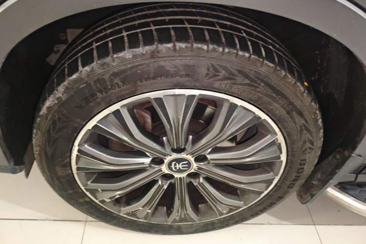 Used BYD Song Pro New Energy 2019 DM 1.5T Four-Wheel Drive Performance Edition Flagship Model Exterior 4