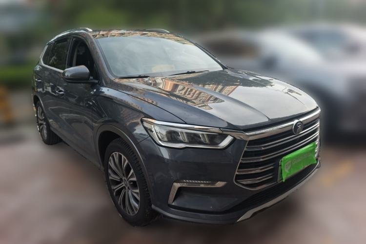 Used BYD Song Pro New Energy 2019 DM 1.5T Four-Wheel Drive Performance Edition Deluxe Model Front Right 45 Deg