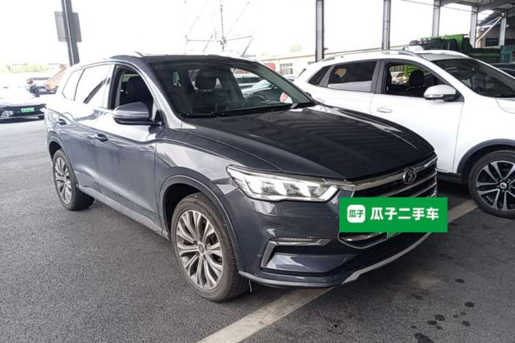 Used BYD Song Pro New Energy 2019 DM 1.5T Four-Wheel Drive Performance Edition Deluxe Model Front Right 45 Deg