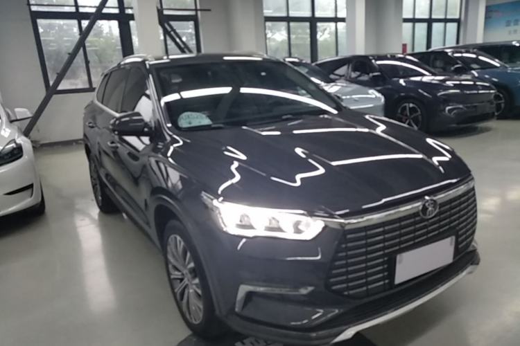 Used BYD Song Pro New Energy 2019 EV High-Power Luxury Model Front Right 45 Deg