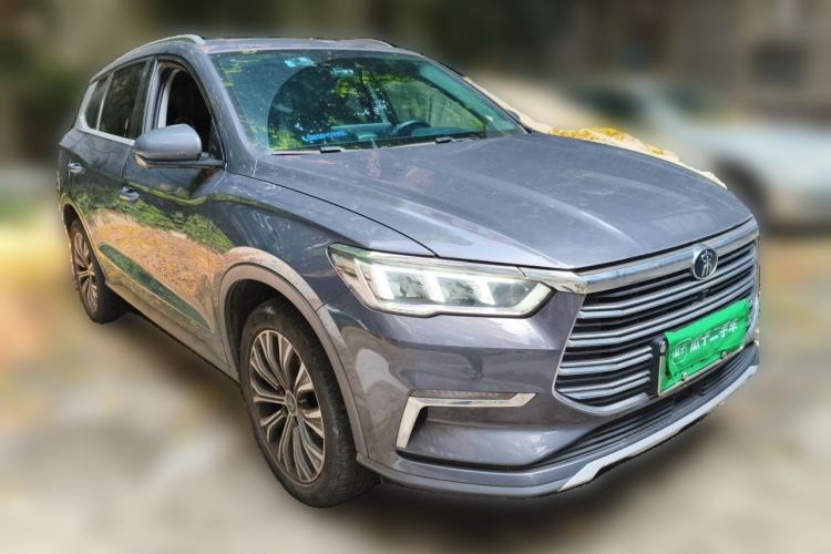 Used BYD Song Pro New Energy 2019 DM 1.5T Four-Wheel Drive Performance Edition Flagship Model Front Right 45 Deg
