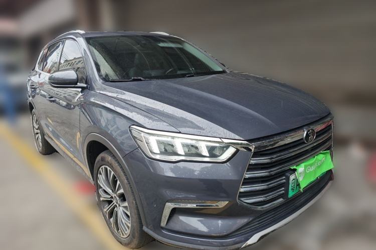 Used BYD Song Pro New Energy 2019 DM 1.5T Four-Wheel Drive Performance Edition Deluxe Model Front Right 45 Deg