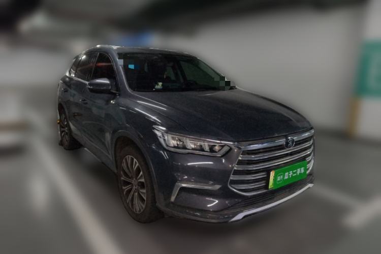 Used BYD Song Pro New Energy 2019 DM 1.5T Four-Wheel Drive Performance Edition Deluxe Model Front Right 45 Deg