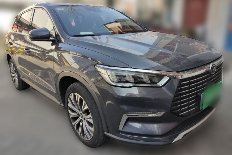 Used BYD Song Pro New Energy 2019 EV High-Power Long-Range Flagship Model Front Right 45 Deg