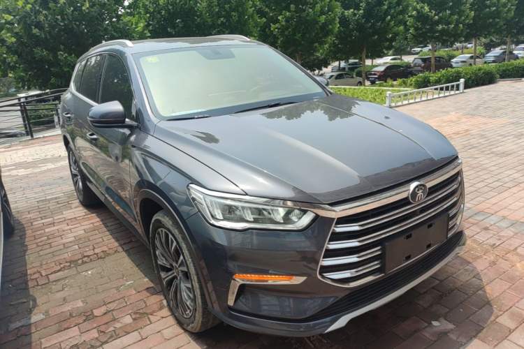 Used BYD Song Pro New Energy 2019 DM 1.5T Four-Wheel Drive Performance Edition Deluxe Model Front Right 45 Deg