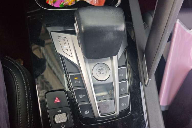 Used BYD Song Pro New Energy 2019 DM 1.5T Four-Wheel Drive Performance Edition Deluxe Model Gear Lever