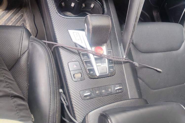 Used BYD Song Pro New Energy 2019 DM 1.5T Four-Wheel Drive Performance Edition Flagship Model Gear Lever