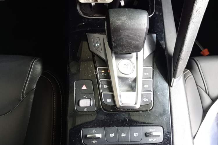 Used BYD Song Pro New Energy 2019 DM 1.5T Four-Wheel Drive Performance Edition Deluxe Model Gear Lever