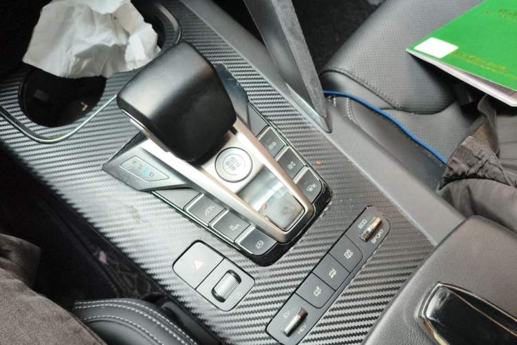 Used BYD Song Pro New Energy 2019 DM 1.5T Four-Wheel Drive Performance Edition Flagship Model Gear Lever