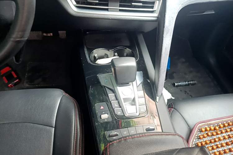 Used BYD Song Pro New Energy 2019 DM 1.5T Four-Wheel Drive Performance Edition Flagship Model Gear Lever