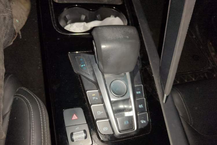 Used BYD Song Pro New Energy 2019 DM 1.5T Four-Wheel Drive Performance Edition Deluxe Model Gear Lever