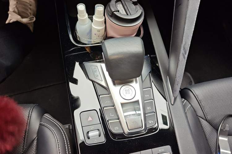 Used BYD Song Pro New Energy 2019 DM 1.5T Four-Wheel Drive Performance Edition Flagship Model Gear Lever