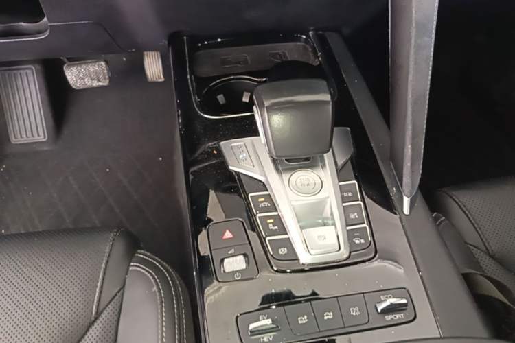 Used BYD Song Pro New Energy 2019 DM 1.5T Four-Wheel Drive Performance Edition Flagship Model Gear Lever