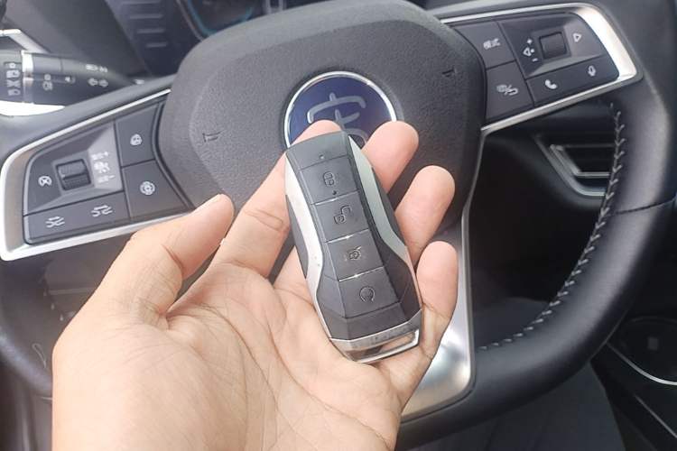 Used BYD Song Pro New Energy 2019 DM 1.5T Four-Wheel Drive Performance Edition Flagship Model Interior 1