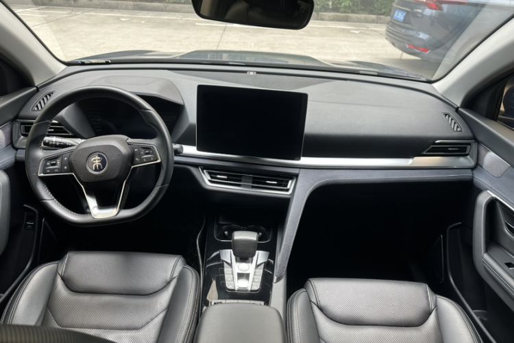 Used BYD Song Pro New Energy 2019 EV High-Power Long-Range Flagship Model Interior 1