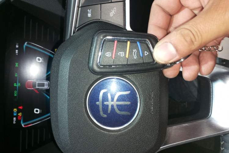 Used BYD Song Pro New Energy 2019 DM 1.5T Four-Wheel Drive Performance Edition Comfort Model Interior 1
