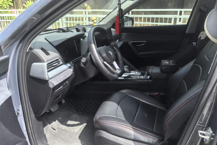 Used BYD Song Pro New Energy 2019 DM 1.5T Four-Wheel Drive Performance Edition Flagship Model Interior 2