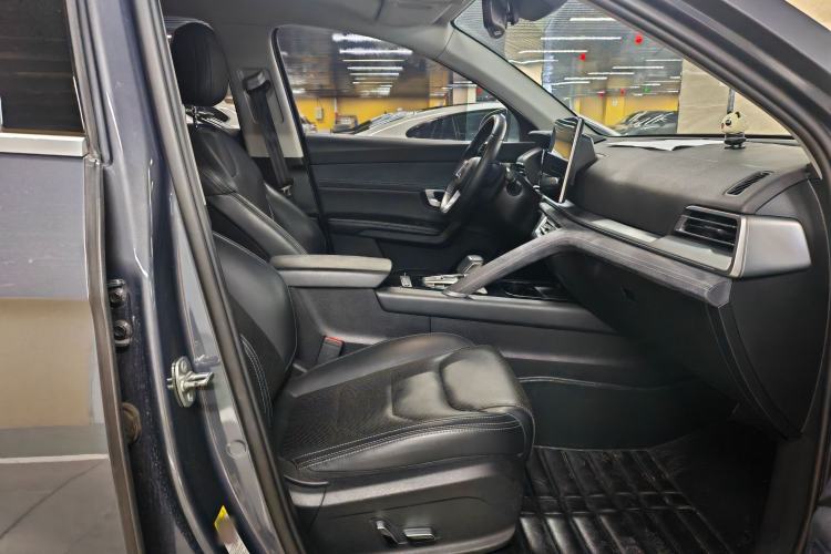 Used BYD Song Pro New Energy 2019 EV High-Power Long-Range Flagship Model Interior 2