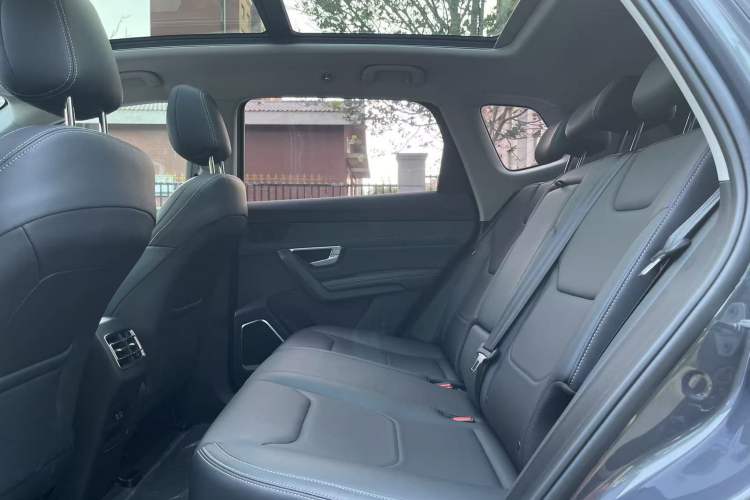 Used BYD Song Pro New Energy 2019 DM 1.5T Four-Wheel Drive Performance Edition Deluxe Model Interior 4