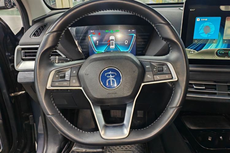 Used BYD Song Pro New Energy 2019 EV High-Power Long-Range Flagship Model Interior 5