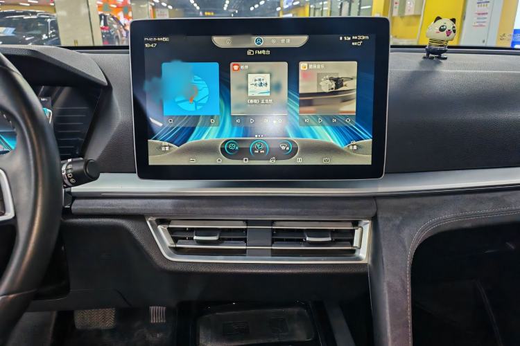 Used BYD Song Pro New Energy 2019 EV High-Power Long-Range Flagship Model Interior 6