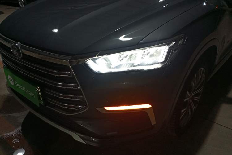 Used BYD Song Pro New Energy 2019 DM 1.5T Four-Wheel Drive Performance Edition Comfort Model Left Front Headlight