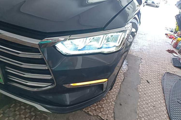 Used BYD Song Pro New Energy 2019 DM 1.5T Four-Wheel Drive Performance Edition Flagship Model Left Front Headlight