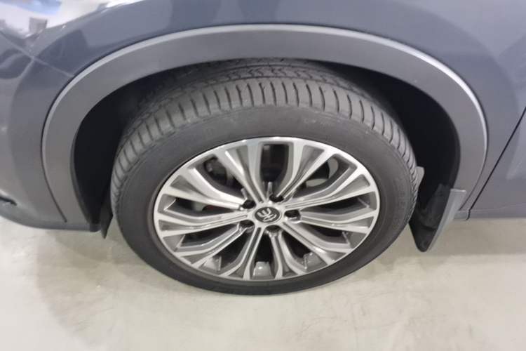 Used BYD Song Pro New Energy 2019 DM 1.5T Four-Wheel Drive Performance Edition Flagship Model Left Front Wheel Hub