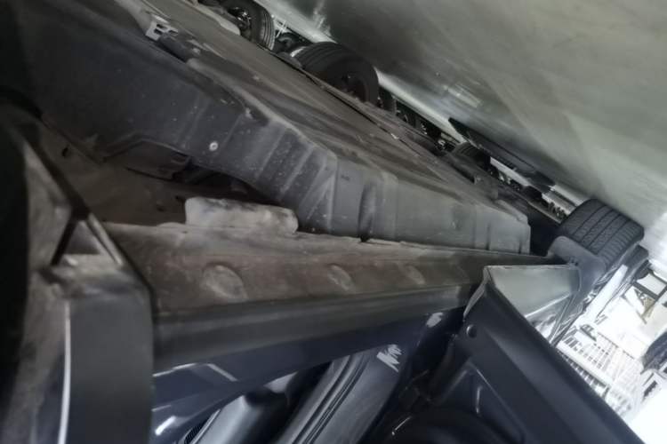 Used BYD Song Pro New Energy 2019 DM 1.5T Four-Wheel Drive Performance Edition Flagship Model Left Side Sill